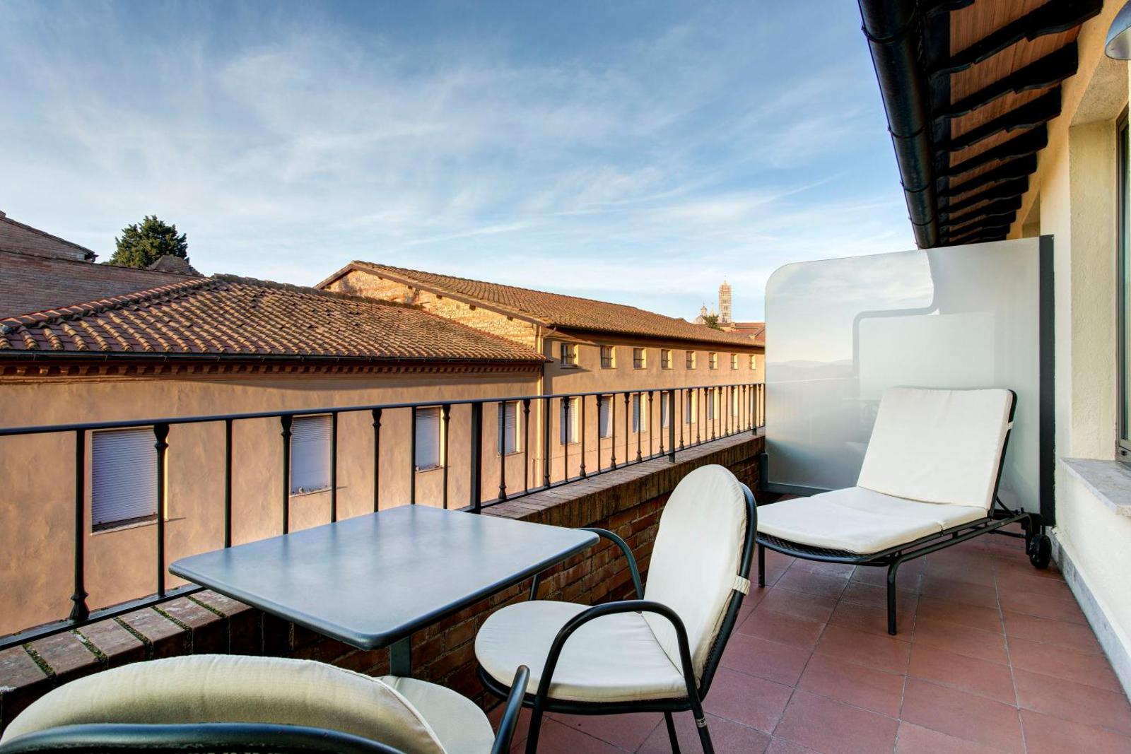 Hotel Athena